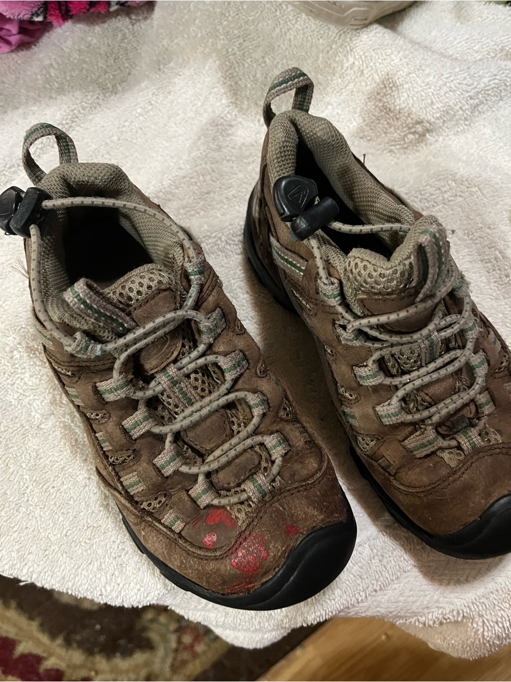 Keens Kids Brown Hiking Shoes - Sturdy Outdoor Trail Sneakers. Size 12